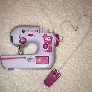 Singer kids sewing machine